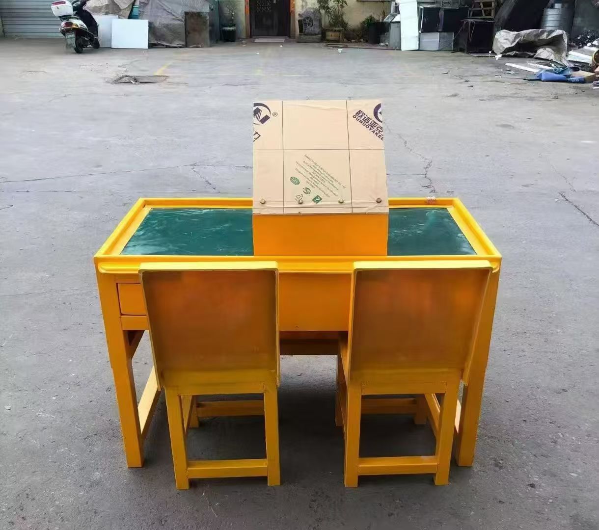 海淀防静电导通桌井下煤矿火工品发放桌：危险品流转的安全守护者